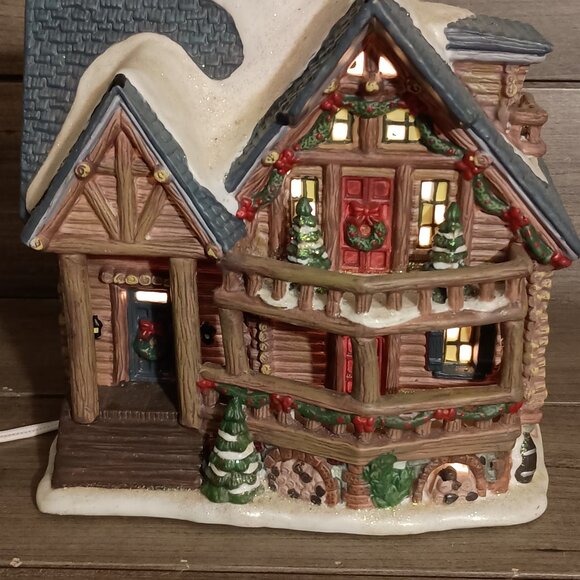 Santas Workbench Christmas Village Silver Birches Lodge Tested No Box 2003 - Picture 2 of 14